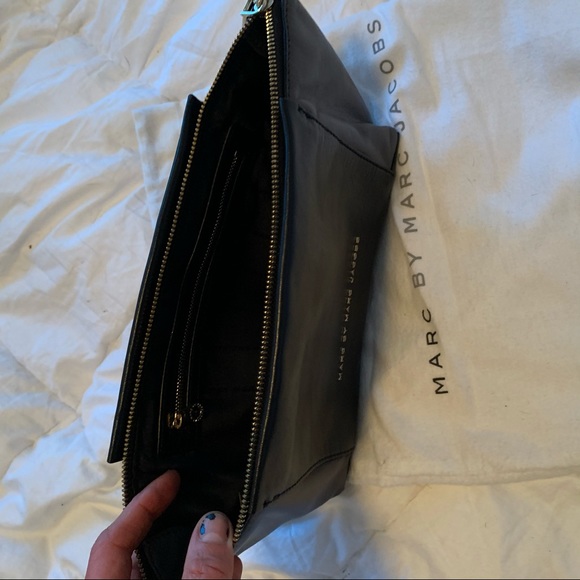 Marc by Marc Jacobs Burg Boxer Clutch - Picture 2 of 6